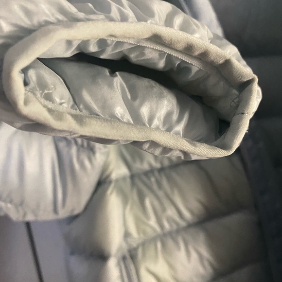 TNA Super Light Packable Jacket - Picture 8 of 8